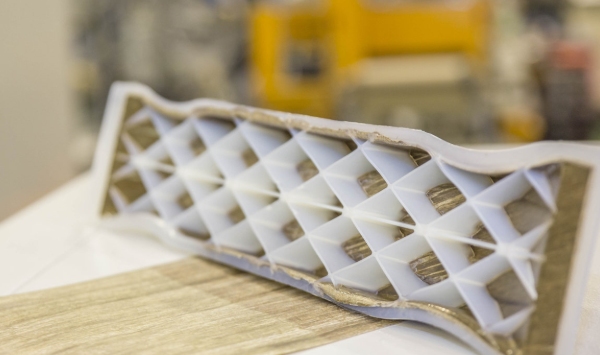 【绿色升级】我司生物基复合材料标牌量产,助力客户实现 “双碳” 目标(图3) 【绿色升级】我司生物基复合材料标牌量产,助力客户实现 “双碳” 目标(图3)