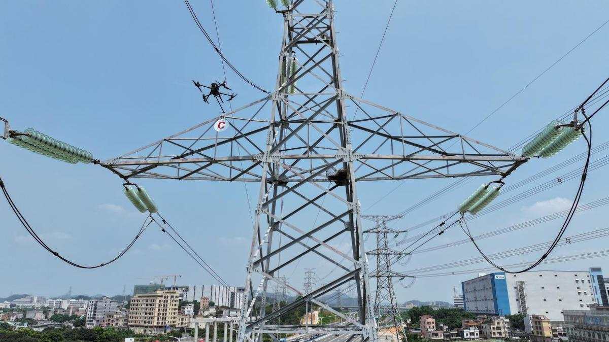 从半年到1天!输电线路标识牌“智慧换新”革命,效率提升99.5%(图1) 从半年到1天!输电线路标识牌“智慧换新”革命,效率提升99.5%(图1)